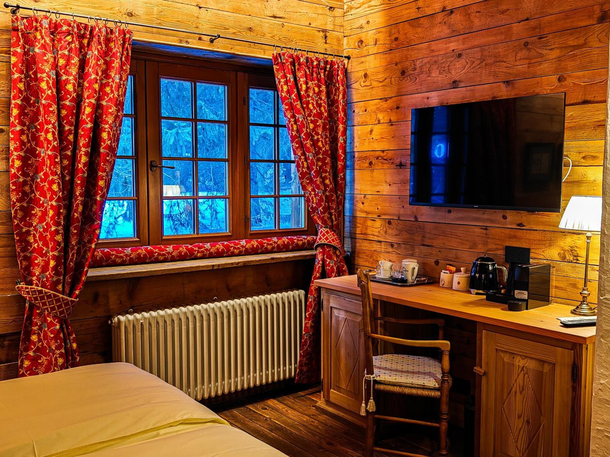Hotel Breithorn ชัมโปลุก ภายนอก รูปภาพ