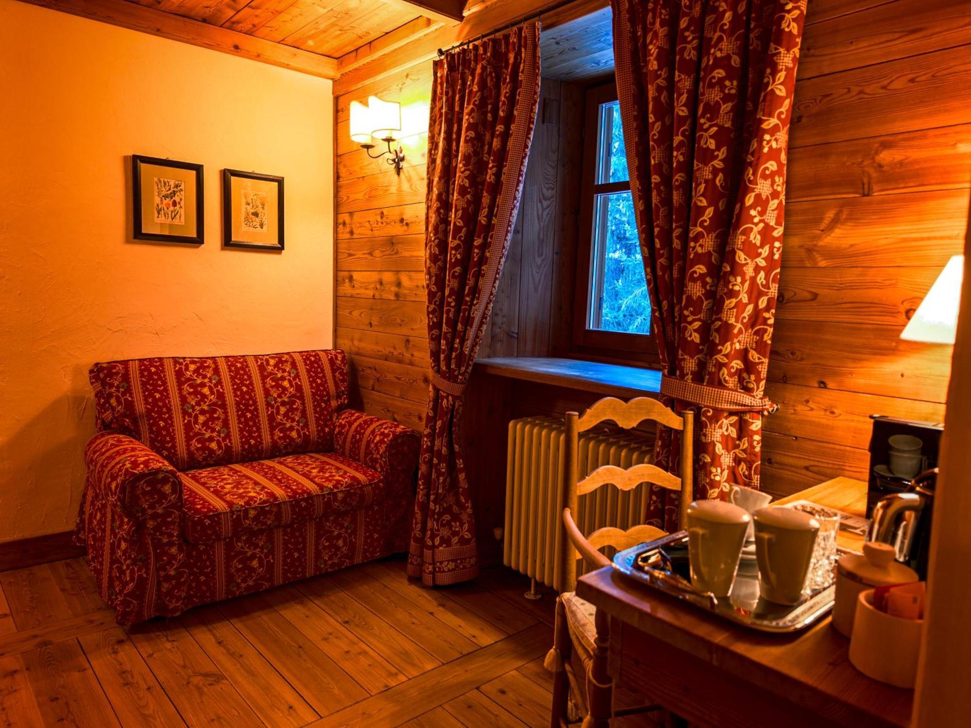 Hotel Breithorn ชัมโปลุก ภายนอก รูปภาพ