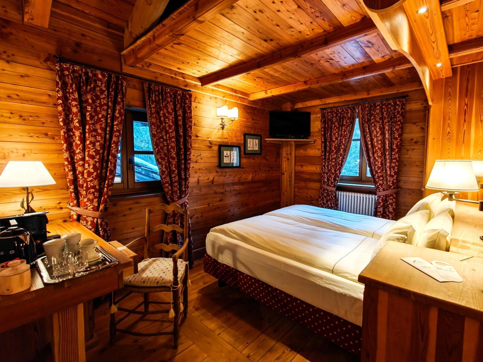 Hotel Breithorn ชัมโปลุก ภายนอก รูปภาพ
