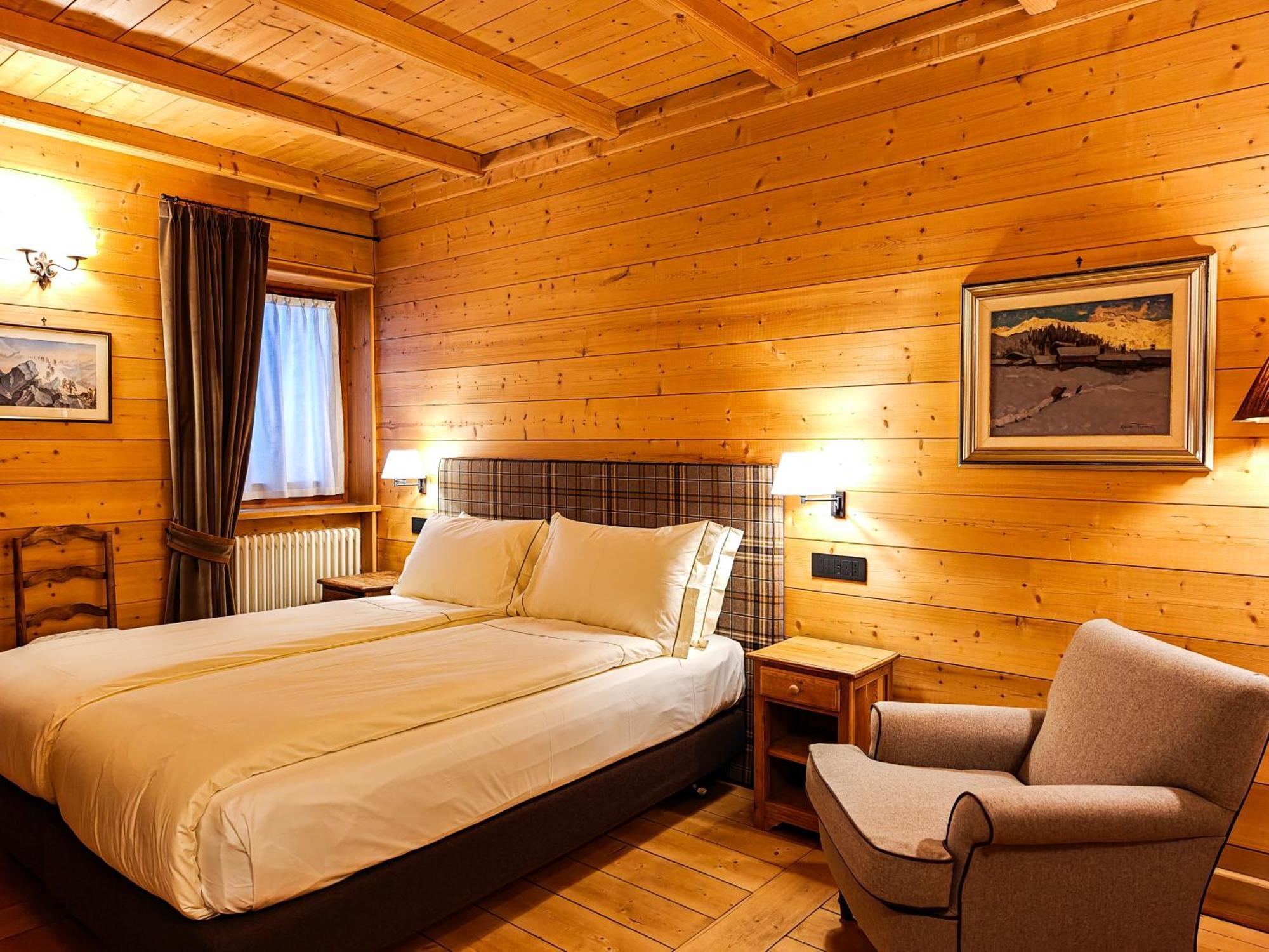 Hotel Breithorn ชัมโปลุก ภายนอก รูปภาพ